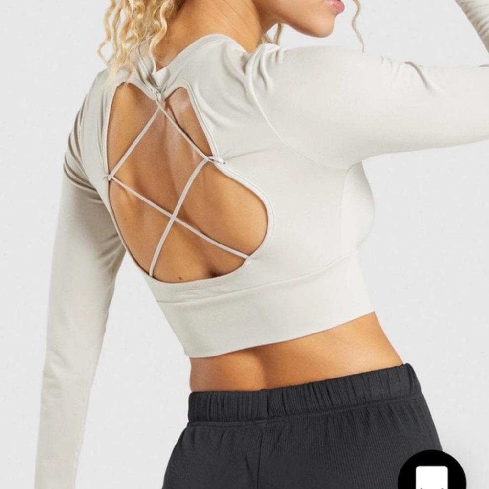 Gymshark Pause Open Back Long Sleeve Crop Top